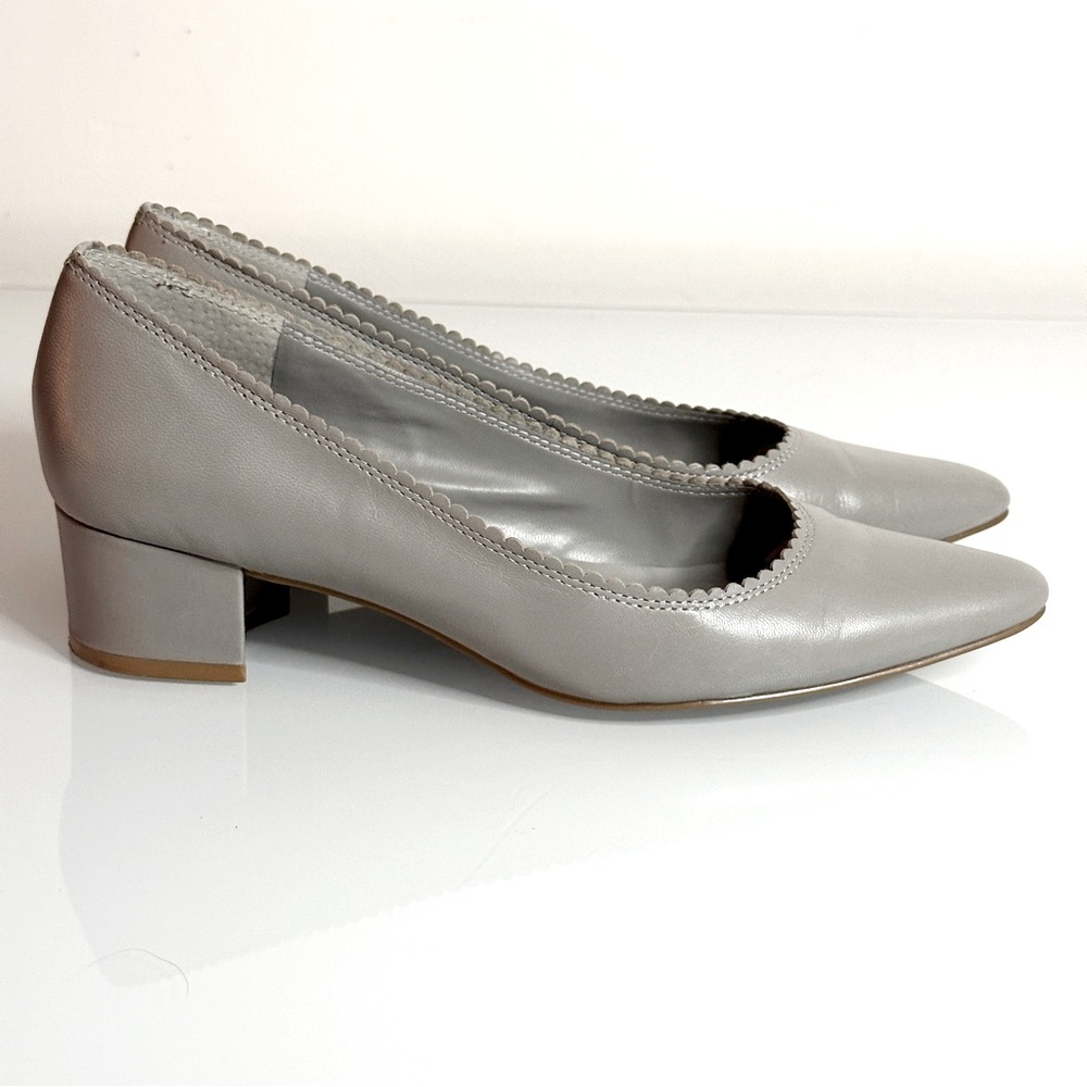 Lauren Ralph Lauren Scallop Pumps 7 Block Heel Gray